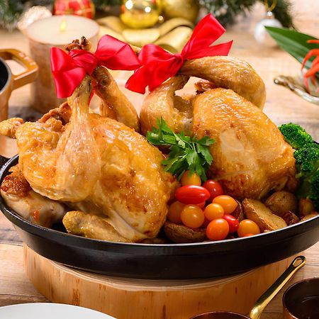 Shin Furano Prince Hotel 외부 사진 A whole roasted chicken