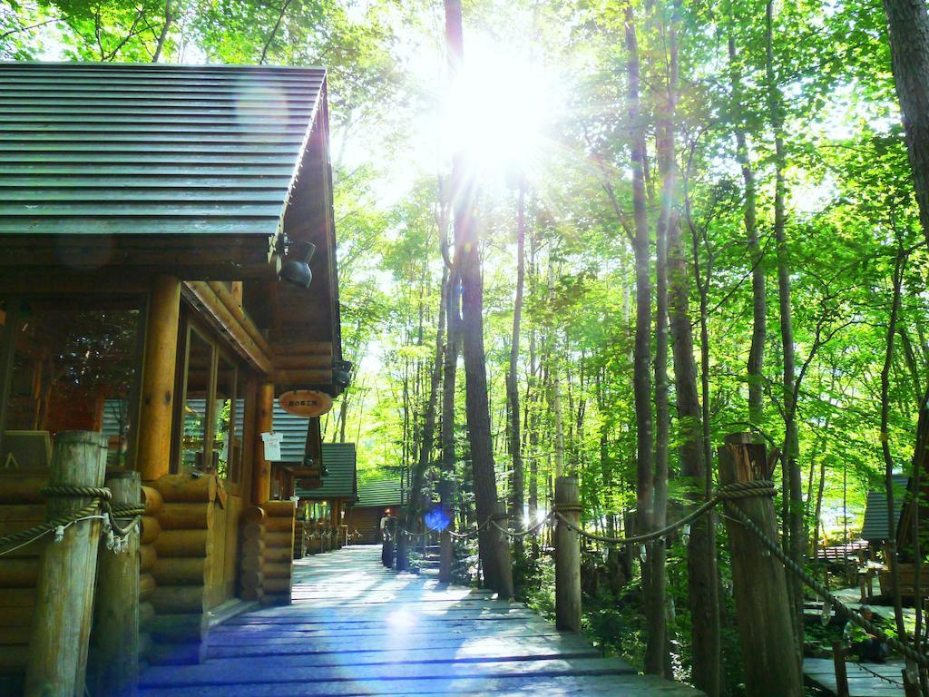 Shin Furano Prince Hotel 외부 사진 The 108-step stairway to the shrine